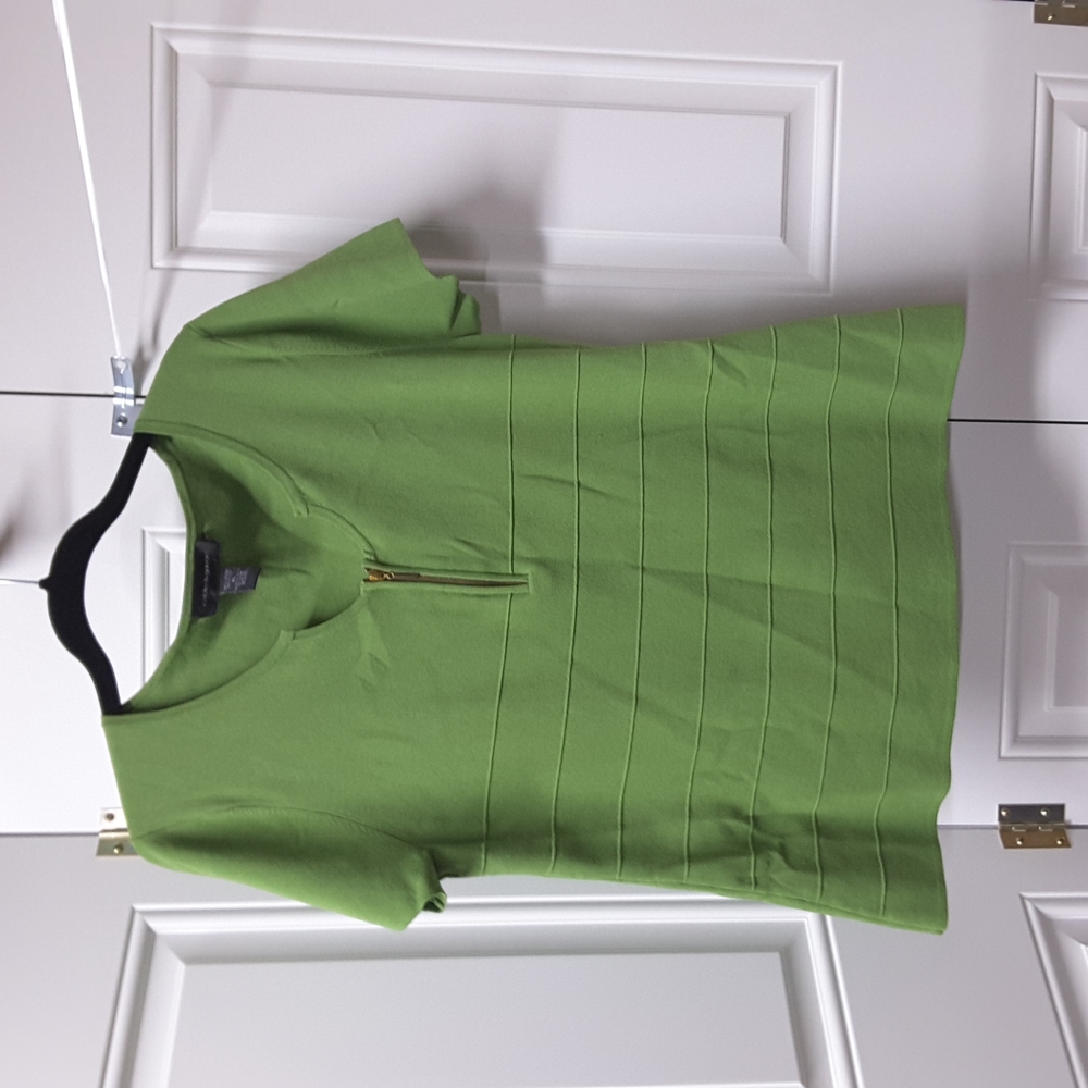 Cable and Gauge short sleeve ladies sweater